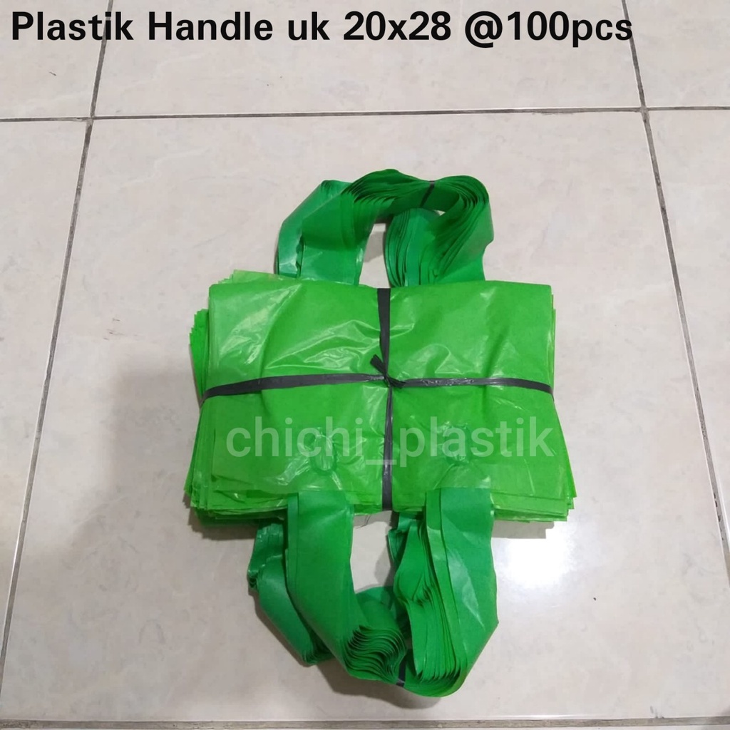 Plastik Handle uk 20x28 / Kantong plastik shoft handle / kantong souvenir polos Uk 20x28