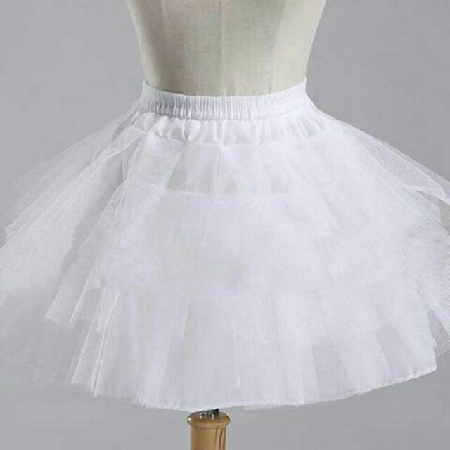 WHITE PETTICOAT