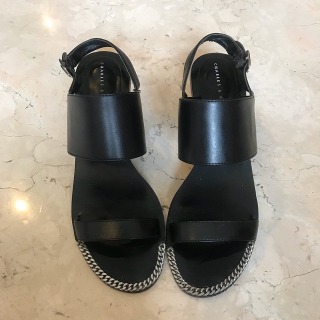 Preloved CHARLES & KEITH sandal sendal heels