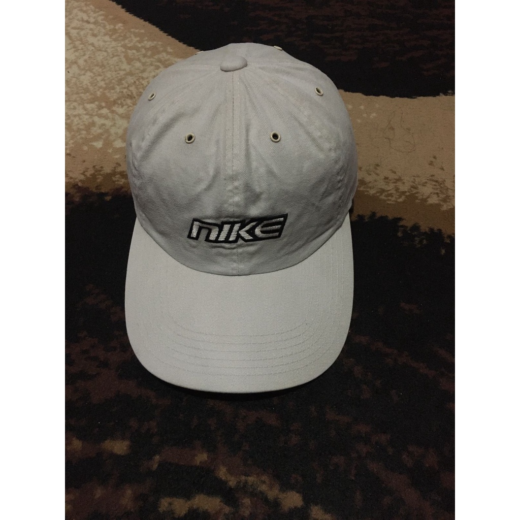 Topi Nike Vintage (Second)