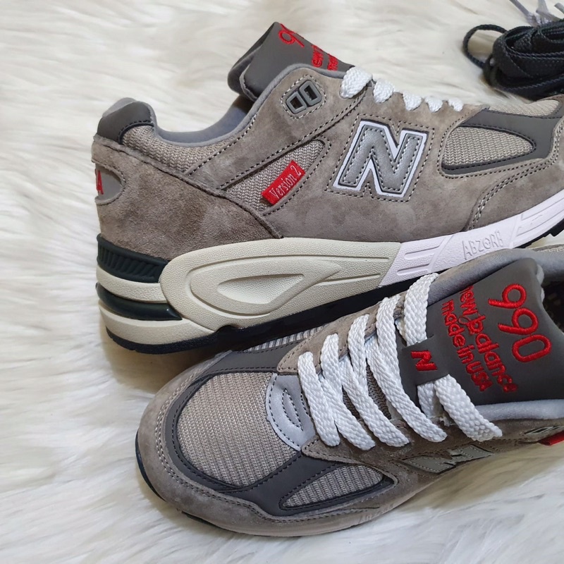 new balance 990 version 2