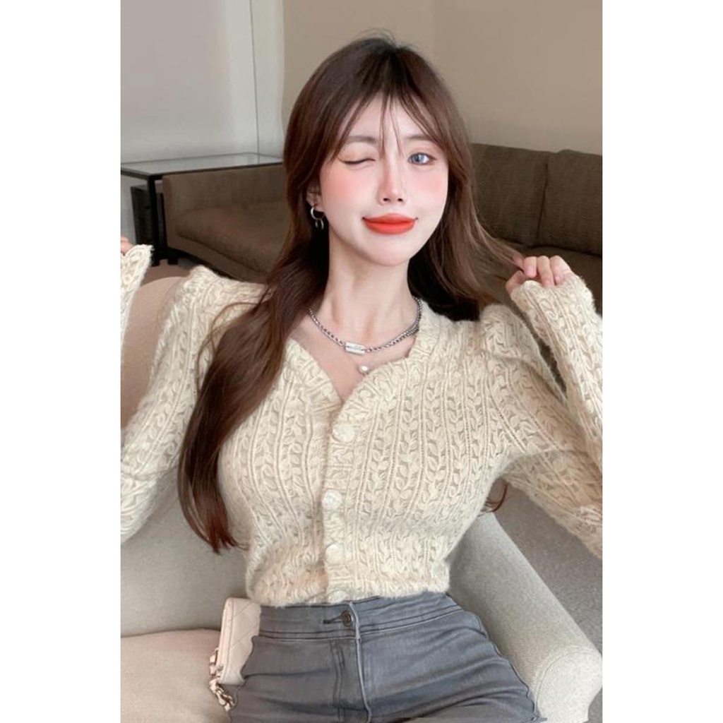 Atasan renda import french puff lengan panjang V-neck brushed lace top women s hollow bottoming shir