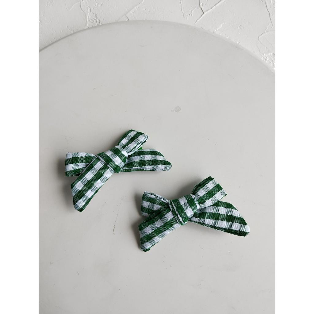 Simple tie bow santa ursula