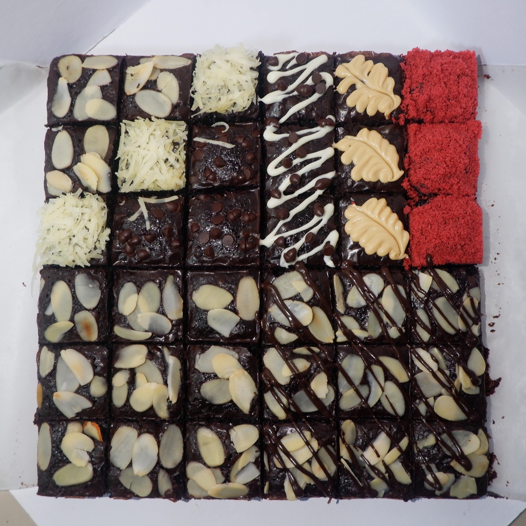 

FUDGY BROWNIES FULL SIZE
