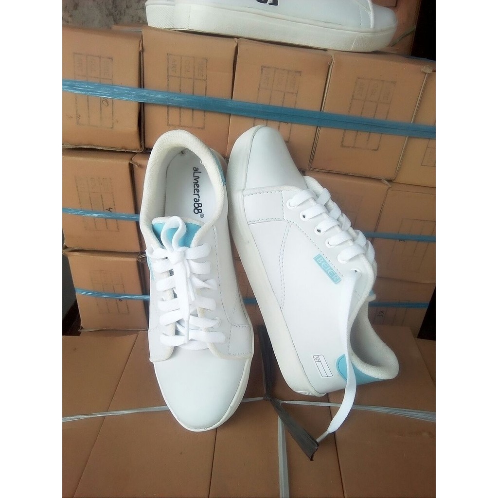 Sepatu Sneaker Wanita BEIER