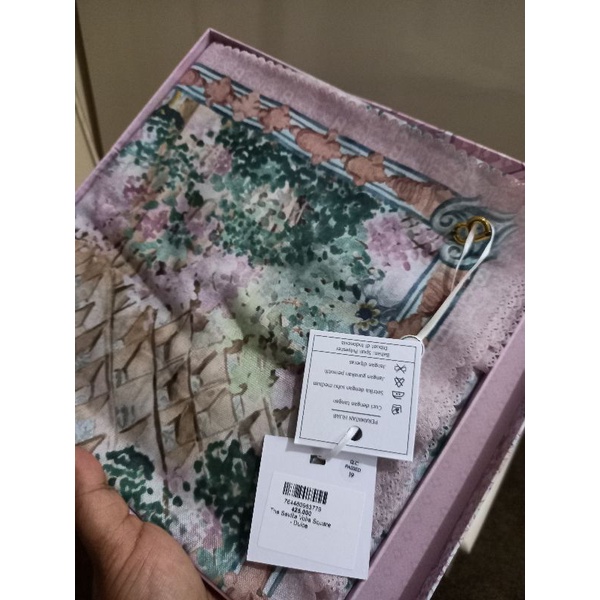 Button Scarves Sevilla Series in Dulce