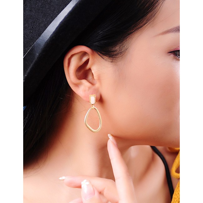 LRC Anting Tusuk Fashion Gold Irregular S925 Sterling Silver Stud Earrings D33176