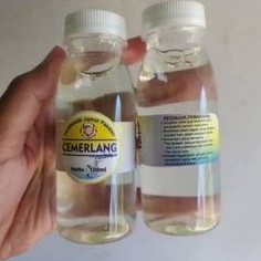 Cemerlang cairan pembersih jamur dan noda