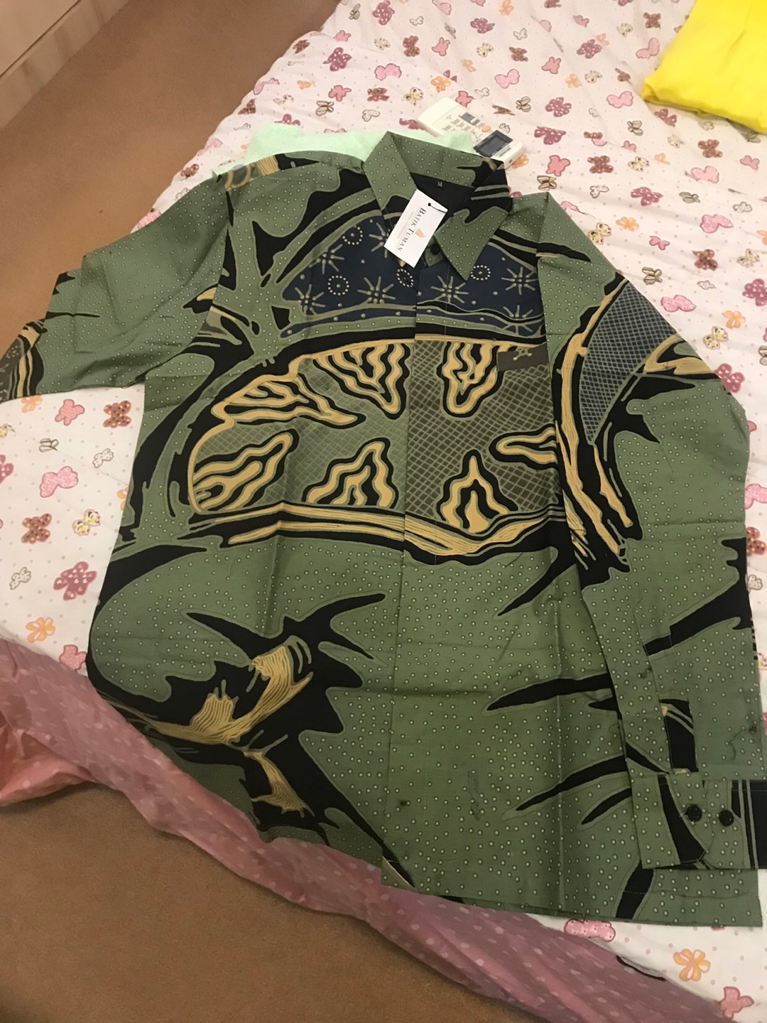 Pondrakarna Mint Green Kemeja Batik Pria Warna Hijau Pastel Batik Mega Mendung Bahan Katun