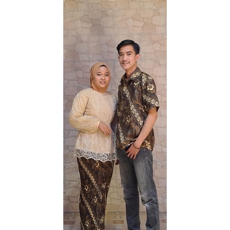 batik kebaya couple