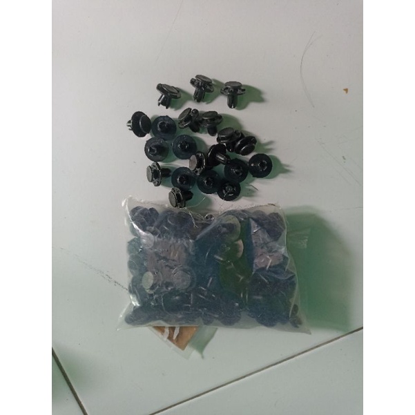 KLIP PLASTIK BESAR BODY MOBIL AVANZA, XENIA, NISSAN