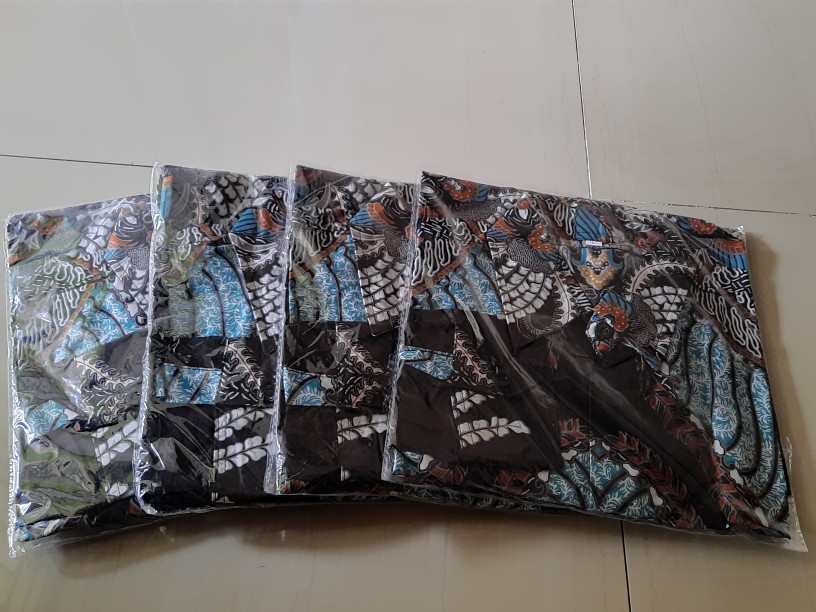 Kemeja Batik Motif Madu Panjang