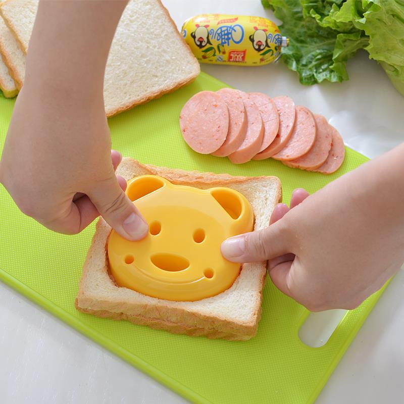 Cetakan Kue Roti Sandwich Bentuk Beruang Kecil Timbul DIY