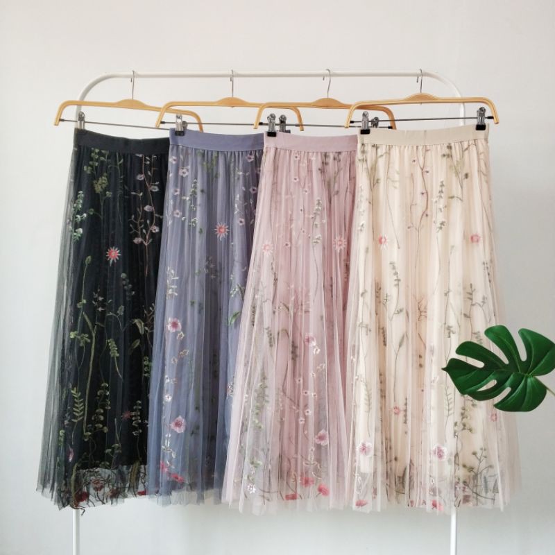 Rok tutu panjang bordir bunga maxi skirt import bkk hk chn Rok tutu panjang bordir bunga maxi skirt import bkk hk chn