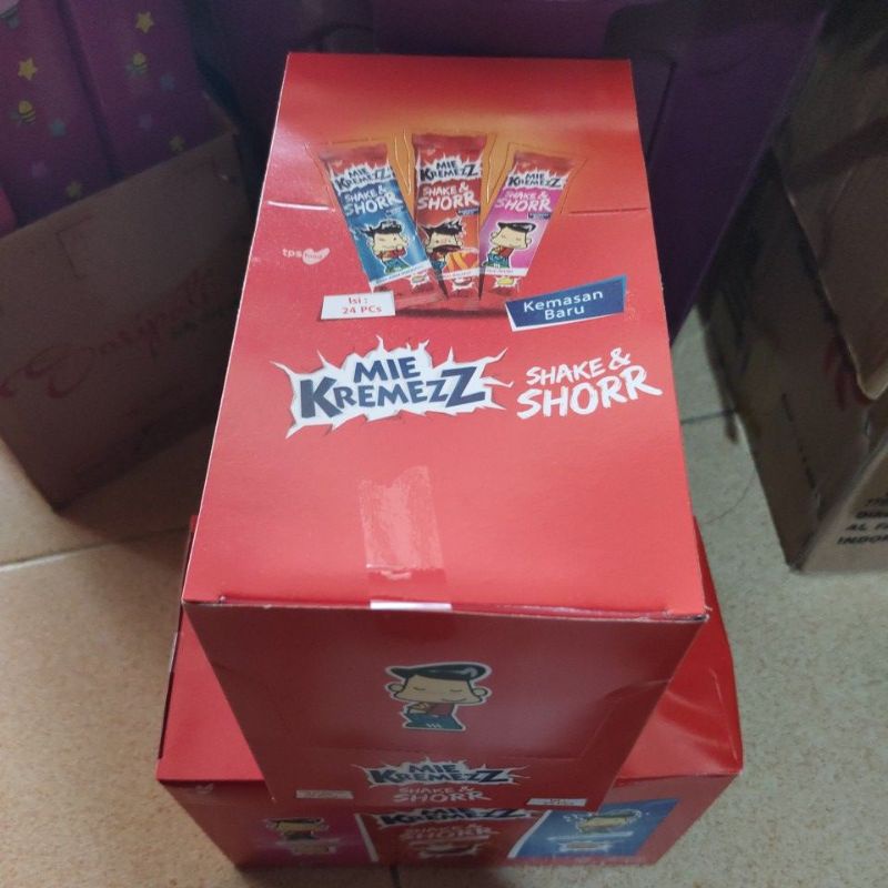 

mie kremezz shake & shorr isi 24pcs