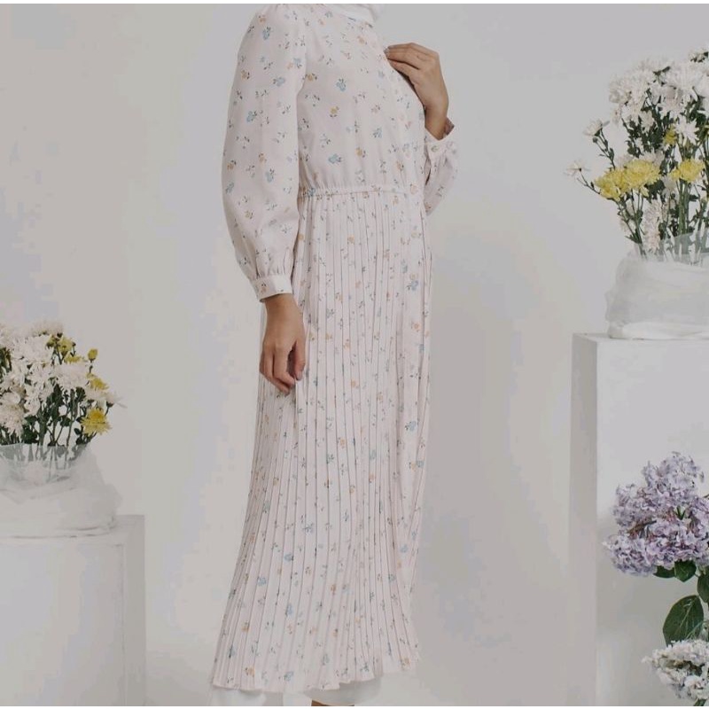 Giyomi tania midi dress moringa