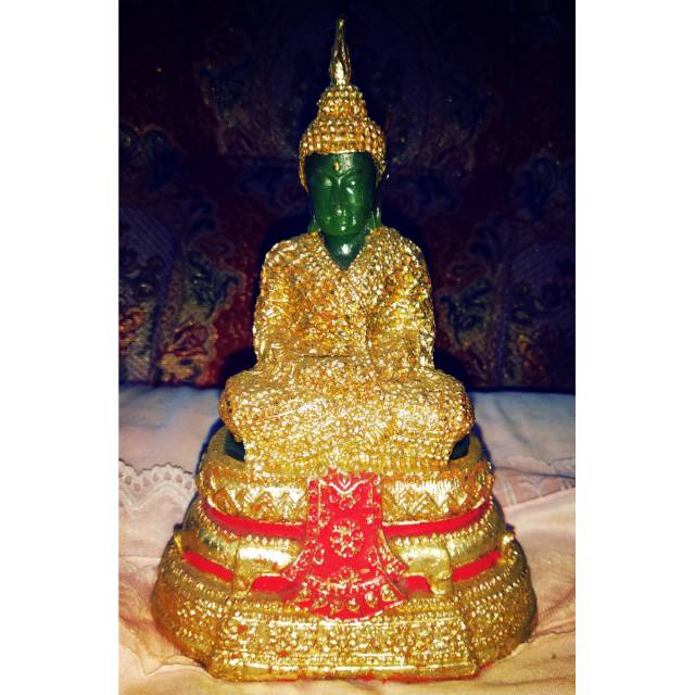 Patung Buddha Antik