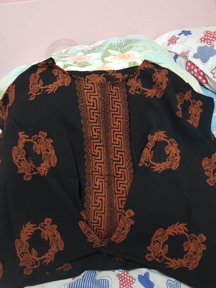 Blouse Batik Wanita Motif Ikan Koi Sogan