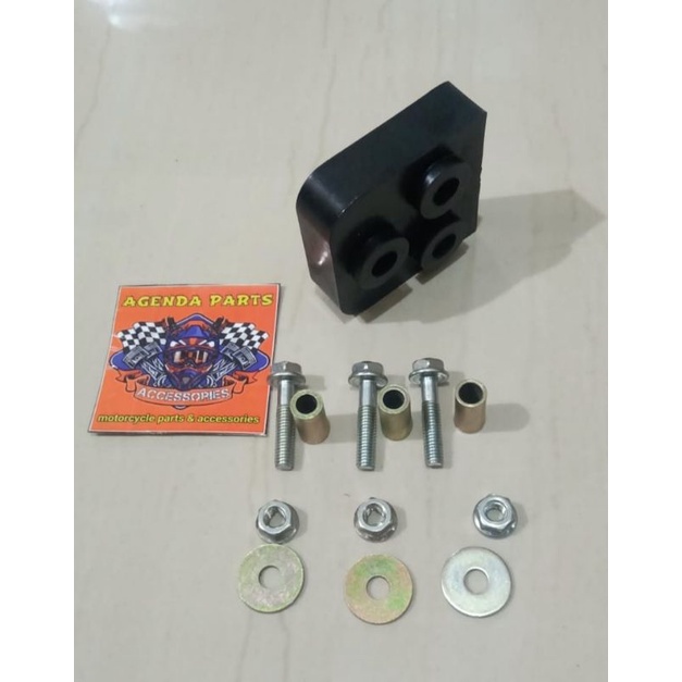 KARET PENAHAN DUDUKAN LAMPU BELAKANG / BREACKET BREKET LAMPU STOP RX KING+BAUT 1SET (lost packing)