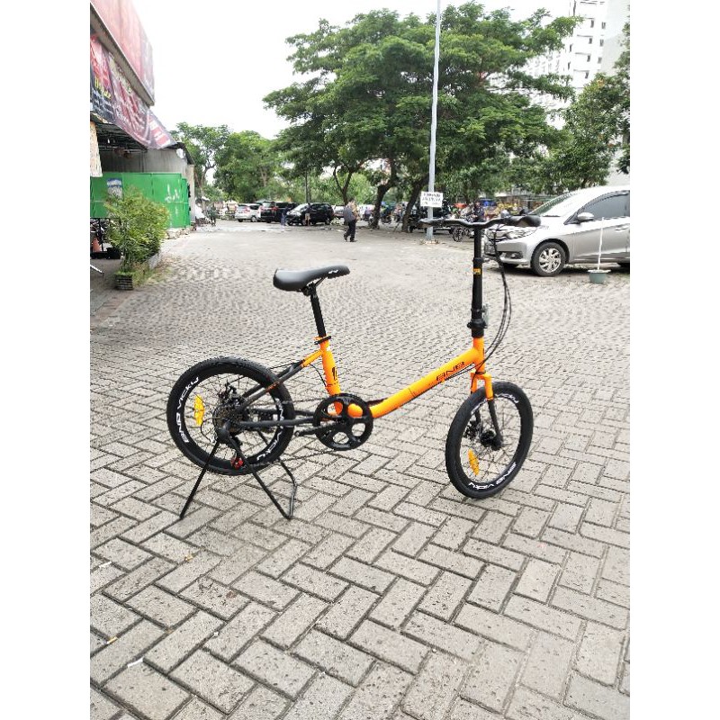 Sepeda Minion BNB Vicky 20 Inch - 7 Speed