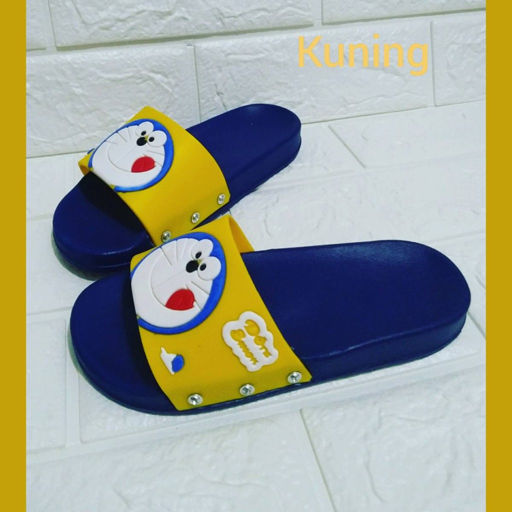 Sandal Selop Wanita Simple Trendy Doraemon