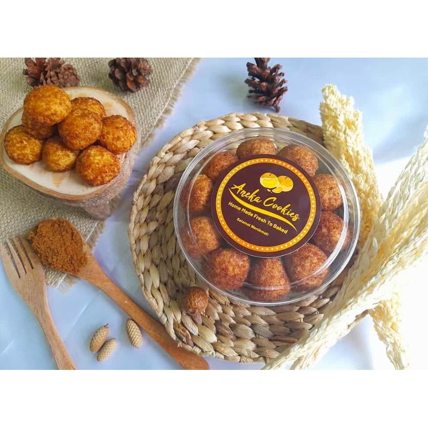

KUE LEBARAN PALM CHEESE with premium ingredients