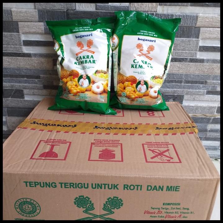 

Tepung Terigu Cakra Kembar 1 Dus (Via Gojek)