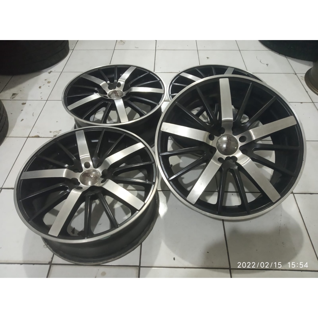 velg mobil bekas ring 17x7,5 lubang baut 8x100-114 et 30 warna hitam polis