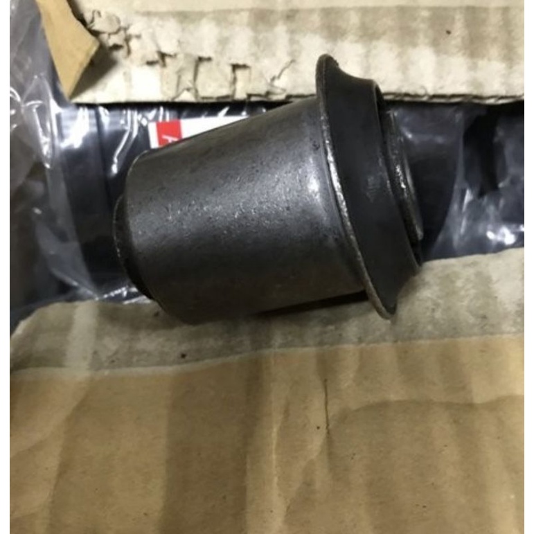 BUSHING ARM DEPAN KECIL CRV GEN 2 2003-2006