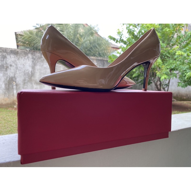 Sepatu kulit heels ICY WONG GLOSSY NUDE