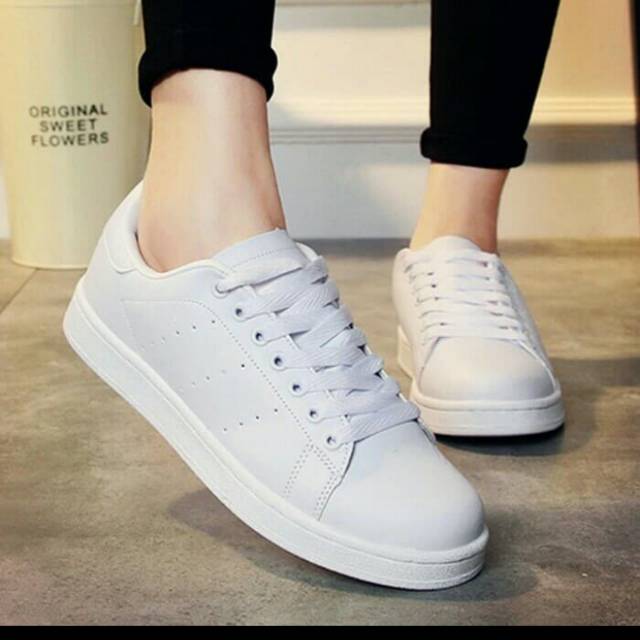Sepatu Sneakers Wanita Putih Polos, Kets Wanita
