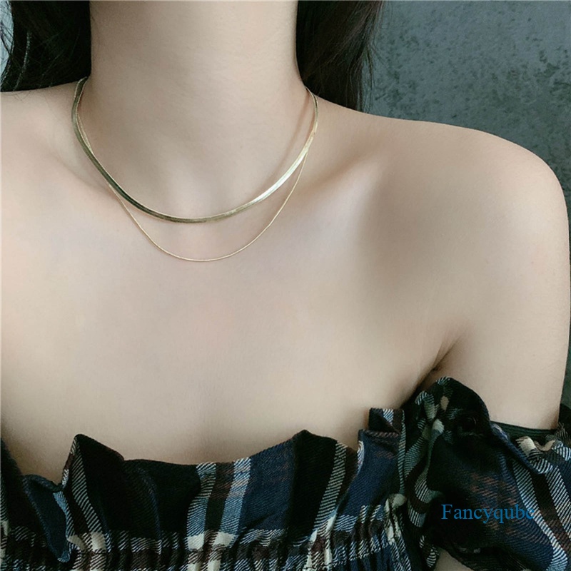 Kalung Choker Rantai Banyak Lapis Bahan Metal Warna Emas Gaya Vintage Untuk Wanita