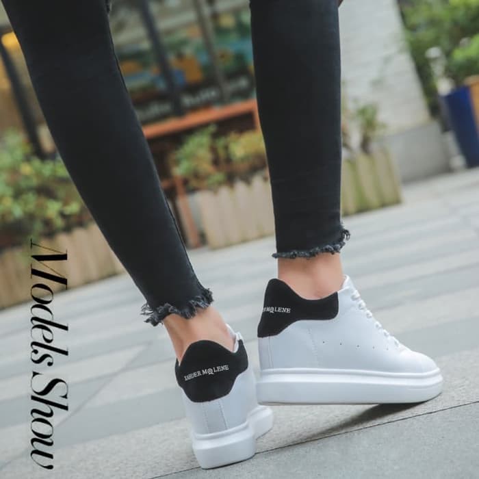 Adidas Boots Shoes | Sepatu Tinggi Tali Ikat Tendy Cocok untuk ke Mall Kulit Wanita Warna Putih