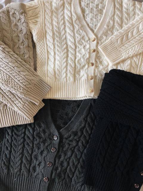 Knitme Zeal Ladies Hitam Cardigan