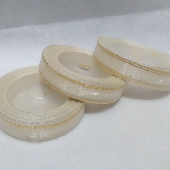 

Pita Organdi Lis Putih Ukuran 1/2 inch Per Roll