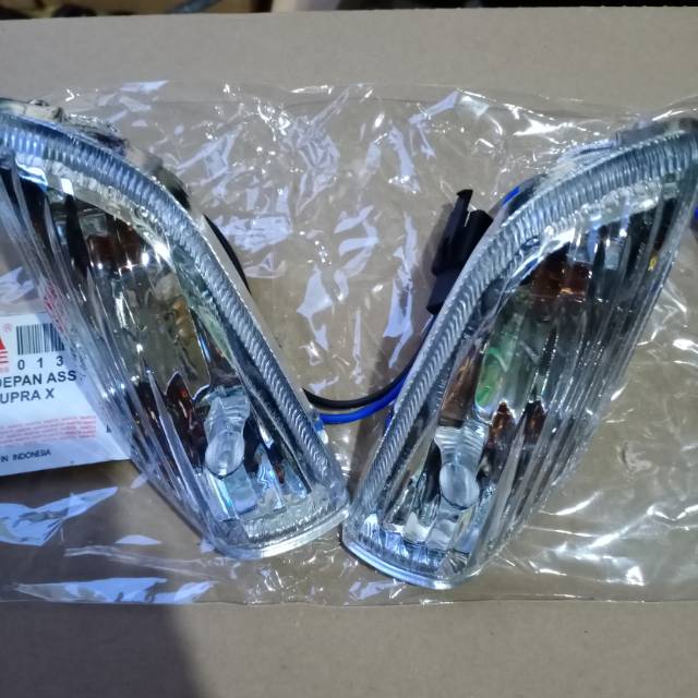 Lampu sen depan supra x 100 lama assy  kanan kiri