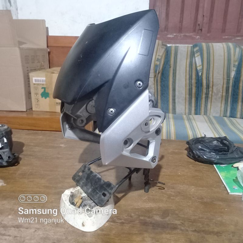 visor barong set kupingan dan dudukan original tiger revo copotan pnp megapro dan tirev braket breke