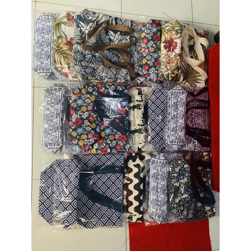 Tas Kanvas Wanita Motif