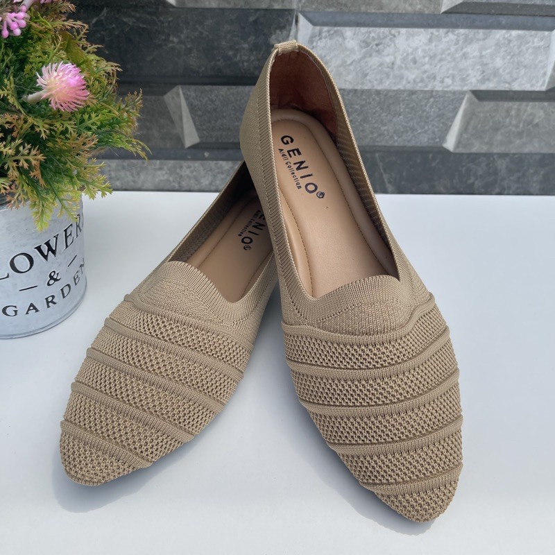 Ovivi Sepatu Flat Rajut Wanita E33