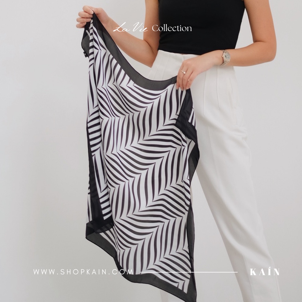 SHOPKAIN PALM scarf in Black - LA VIE  Collection