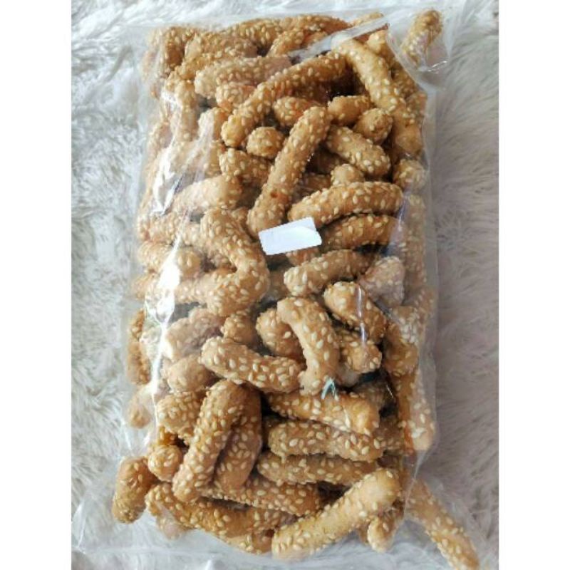 

cemilan kiloan ecer 250gr/keciput wijen panjang