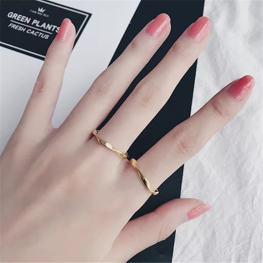 New fashion cold style metal simple twist ring ring female fashion personality joint ring 210807