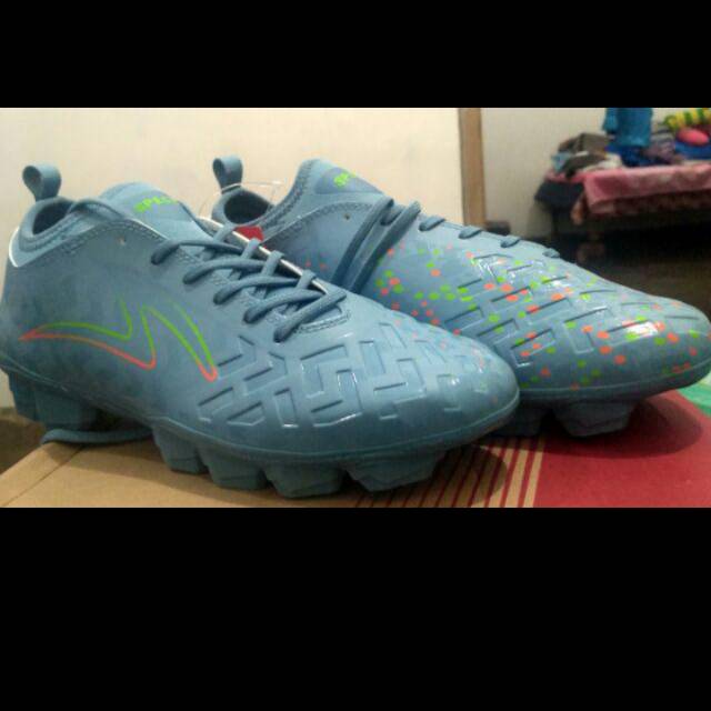 Sepatu Bola Specs Cyanide Galaxy