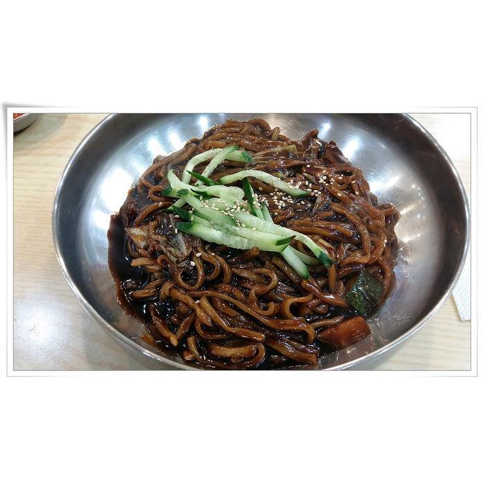

WHEAT NOODLES THICK SQUARE 650 G MI KERING SEMPIO KALGUKSU JJAJANG MIE