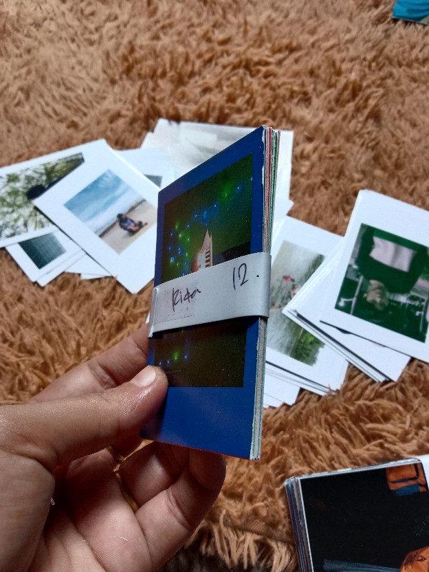 Cetak Foto Polaroid Costum Warna
