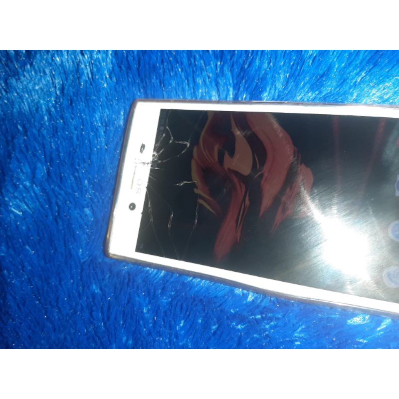 SONY XPERIA X Compact SO-02J Minus Retak Layar TC aman Lainnya Normal