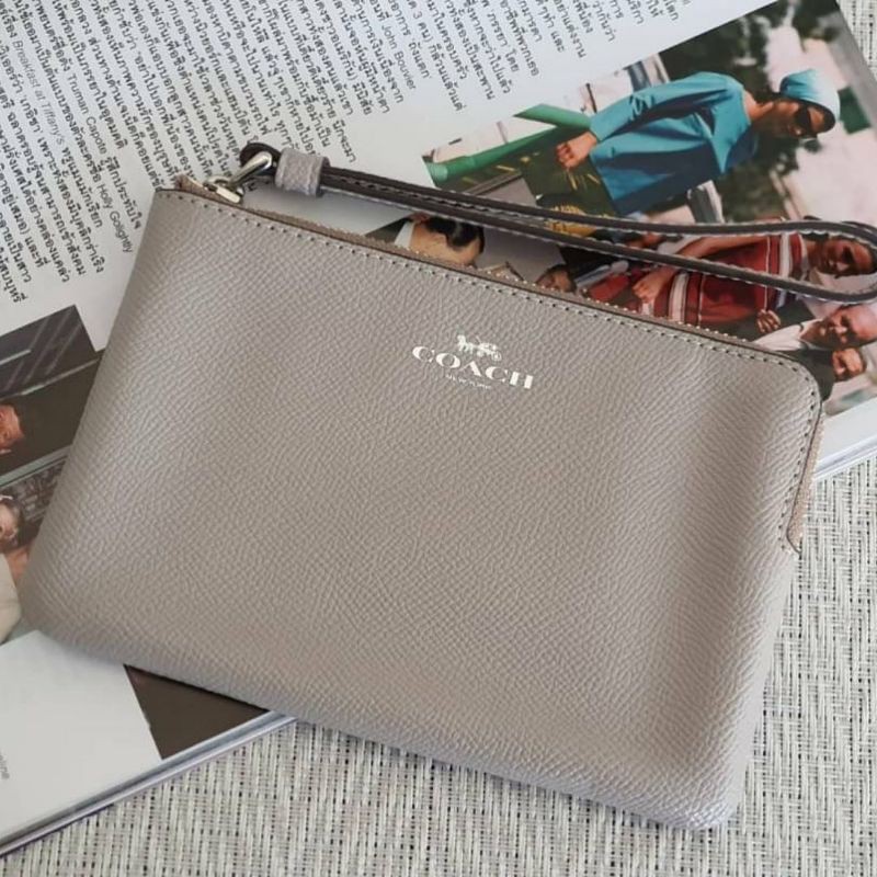 Coach f58032 corner zip