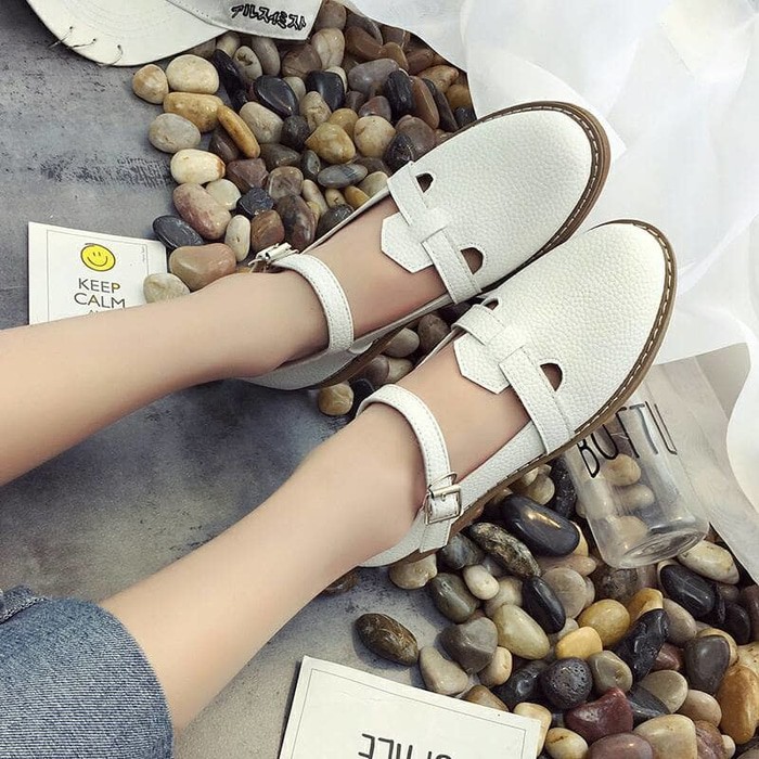 PROMO.. SEPATU WANITA DOCMART FELICIA PUTIH