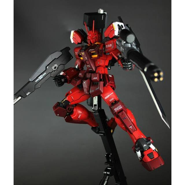 Original Made In japan MG 1/100 Amazing Red Warrior warior