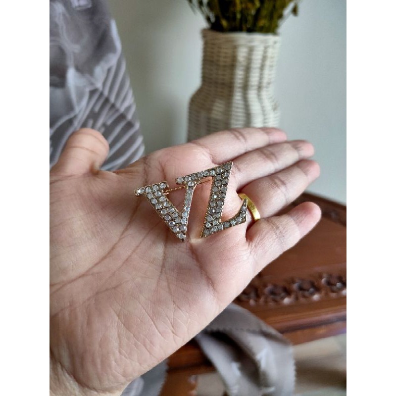 Bros VZ ala ala Brooch Vivi Zubedi ala ala, Bros Vivi zubedi-PERMATA GOLD